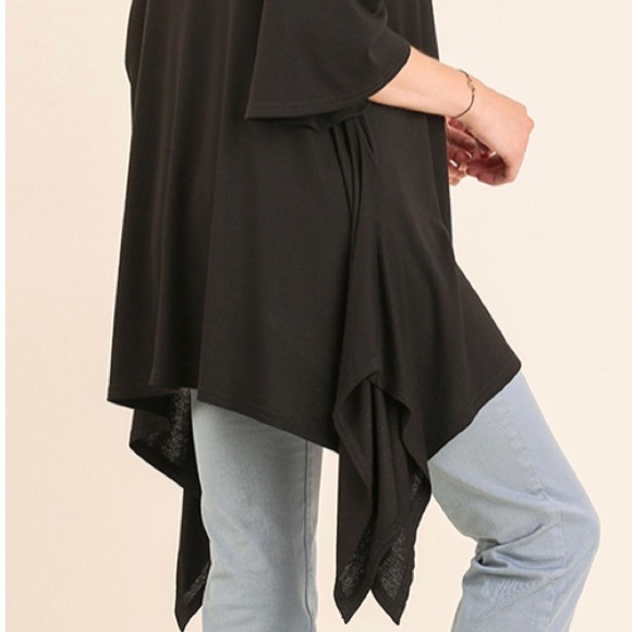 Umgee Sharkbite Criss Cross Tunic - Picture 2 of 2